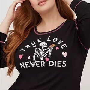 PLUS Torrid NWT Love Never Dies Super Soft Rayon Lightweight‎ Long Sleeve Top